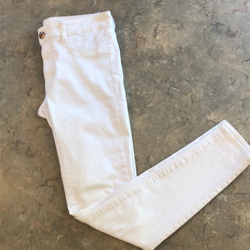 White American Eagle Jeans